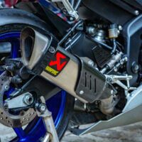 AKRAPOVIC_R6 17+ SLIP ON LINE TITANIUM copy 4