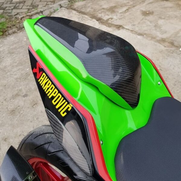 Second image of Kabon Cover Seat Carbon - Kawasaki Ninja 250 | 400 2018-2024