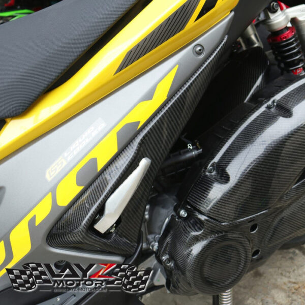 Second image of Kabon Cover Footstep Carbon - Yamaha Aerox / NVX 155 2016-2019