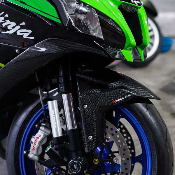Second image of Kabon Front Fender Carbon - Kawasaki ZX10R 2016-2024
