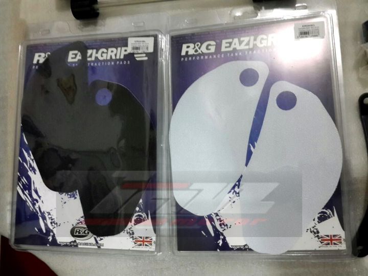 R&G Eazi Grip Side Tankpads - Yamaha YZF-R25 2014-2017