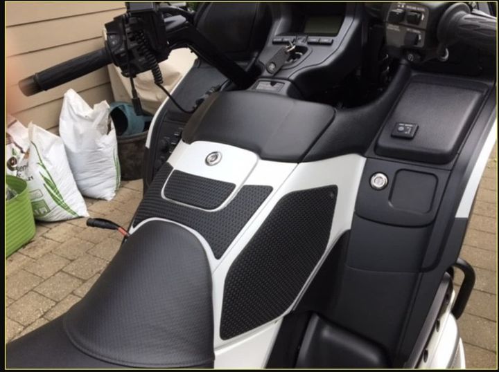 Second image of Techspec XL2 Tank Grips - Honda Gold Wing 2011-2017