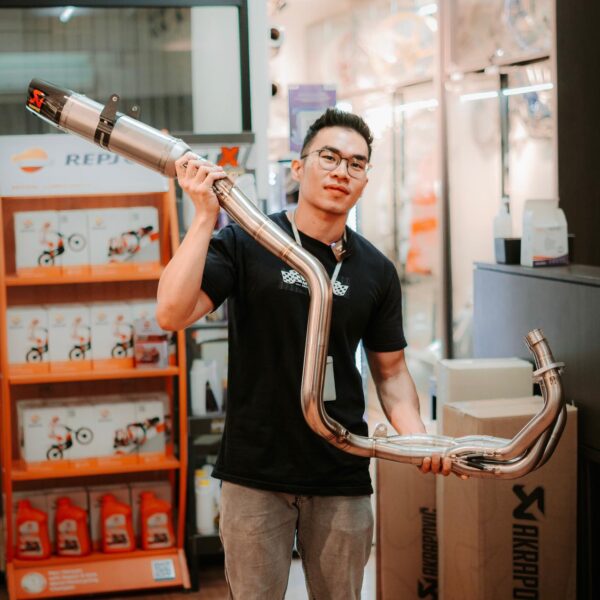 Second image of Akrapovic Honda CBR600RR Line Titanium Full System